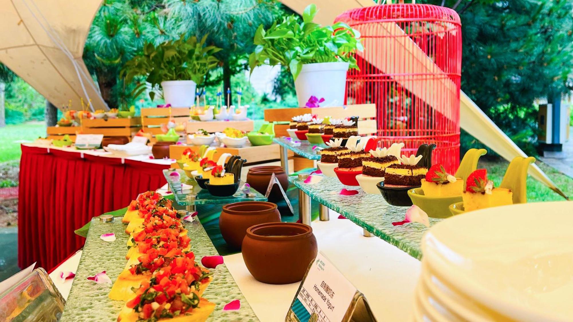 Holiday Inn Beijing Shijingshan Parkview By Ihg Exterior photo
